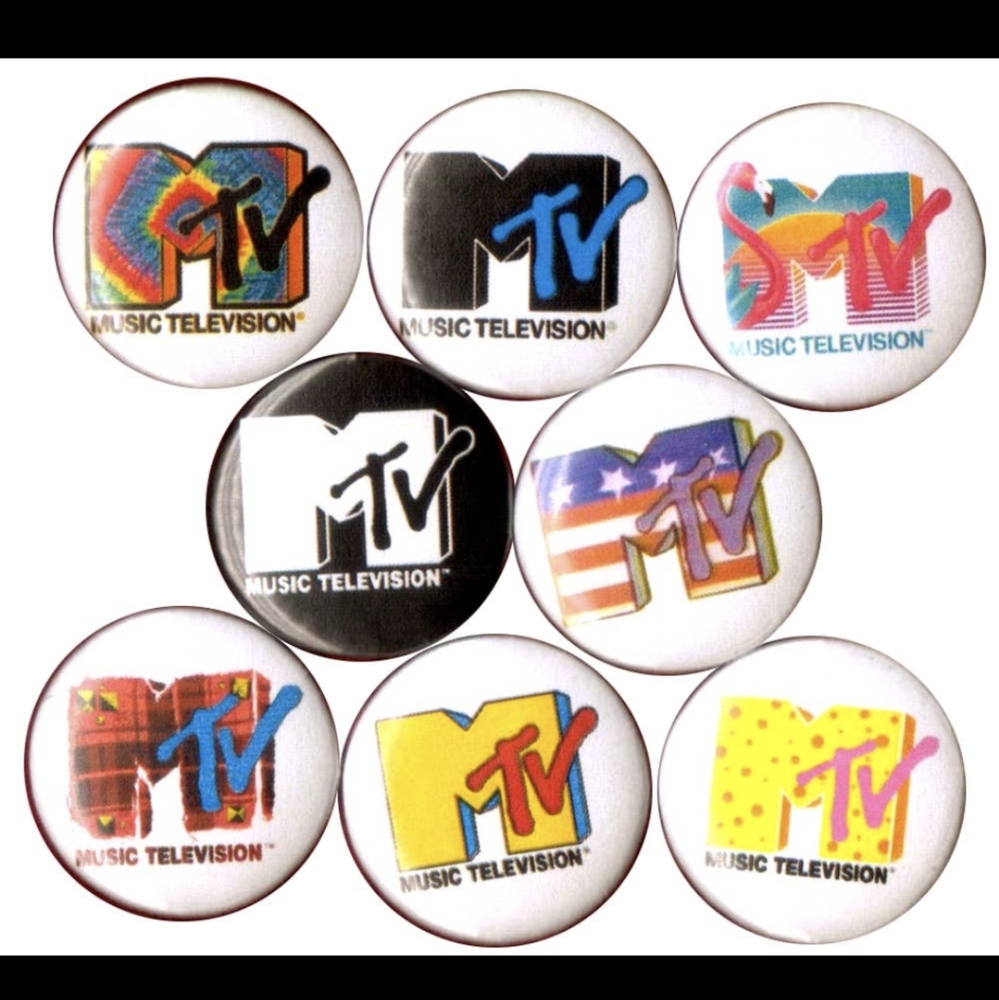 Mtv music x 8 NEW 1" inch (25mm) button pin badges